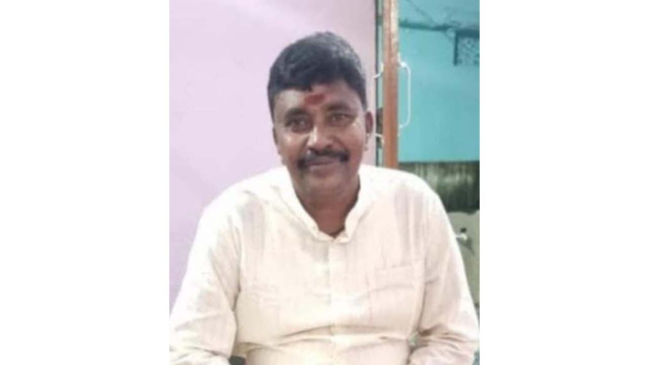 Nirmal | పంటకు నీళ్లు పెట్టేందుకు వెళ్లి.. విద్యుత్‌ షాక్‌ రైతు మృతి..!