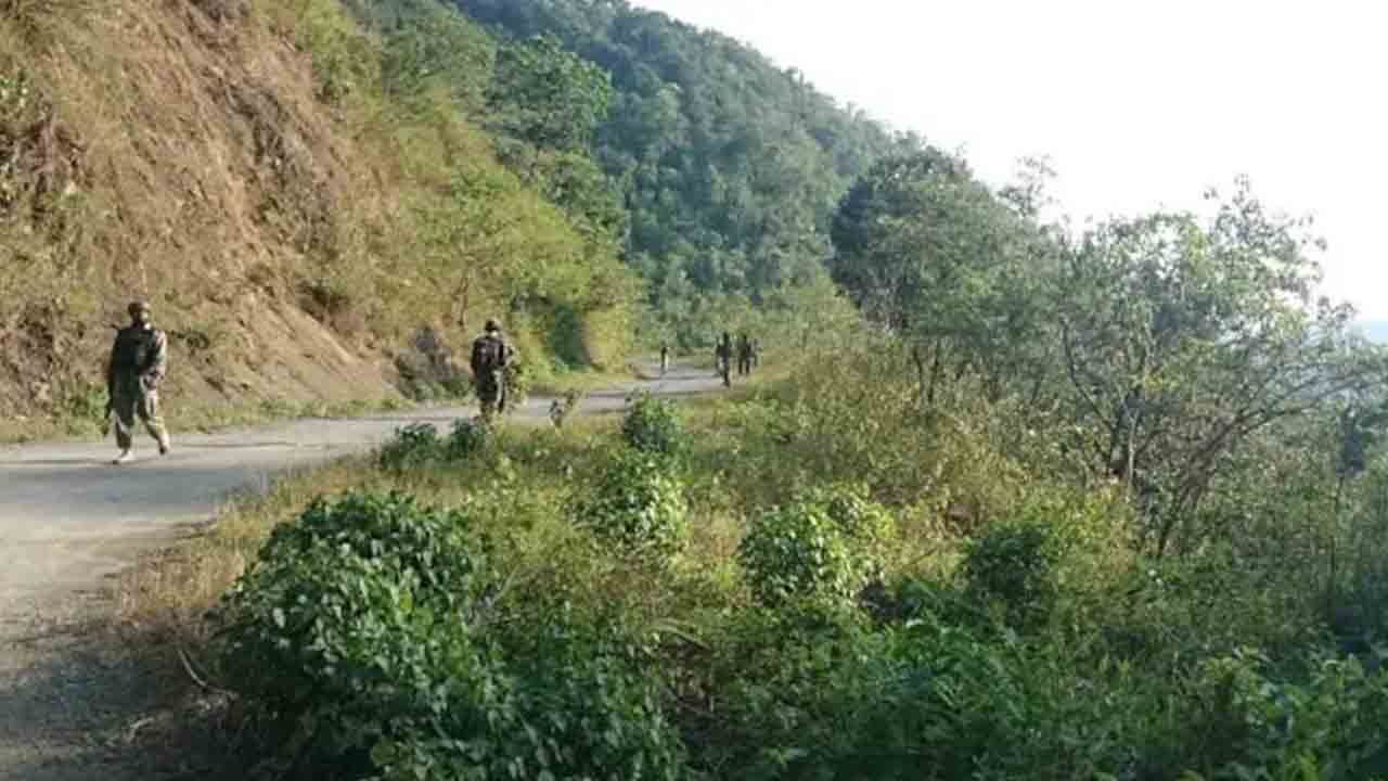 Encounter | గ్రామంలో దాగిన టెర్రరిస్టులు.. ఎన్‌కౌంటర్‌లో నలుగురు హతం..!