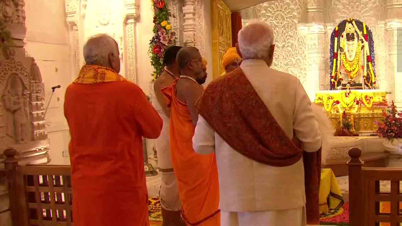 PM Modi | అయోధ్య రాముడిని దర్శించుకున్న ప్రధాని మోదీ.. మరికాసేపట్లో జెండా ఆవిష్కరణ