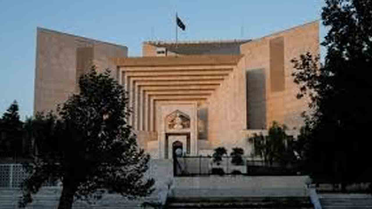 పాక్‌ సుప్రీంకోర్టు జడ్జిల భేటీ