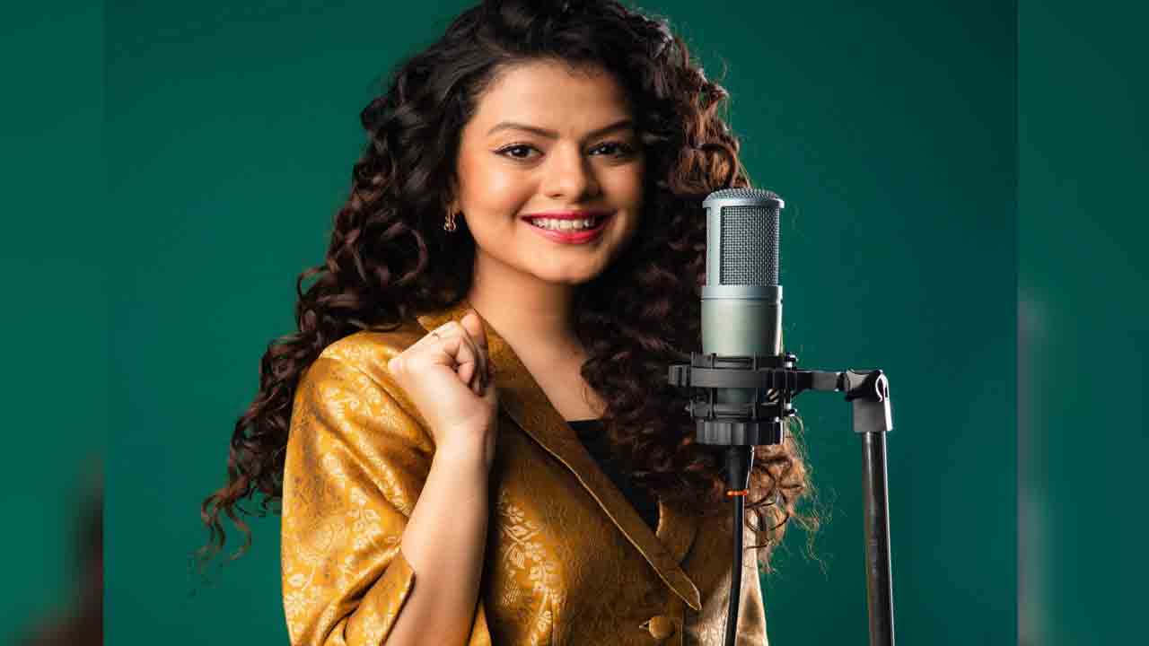 Singer Palak Muchhal | 3,800 హార్ట్ స‌ర్జ‌రీల‌కు ఆర్థిక సాయం.. గిన్నిస్ బుక్‌లో బాలీవుడ్ సింగ‌ర్‌