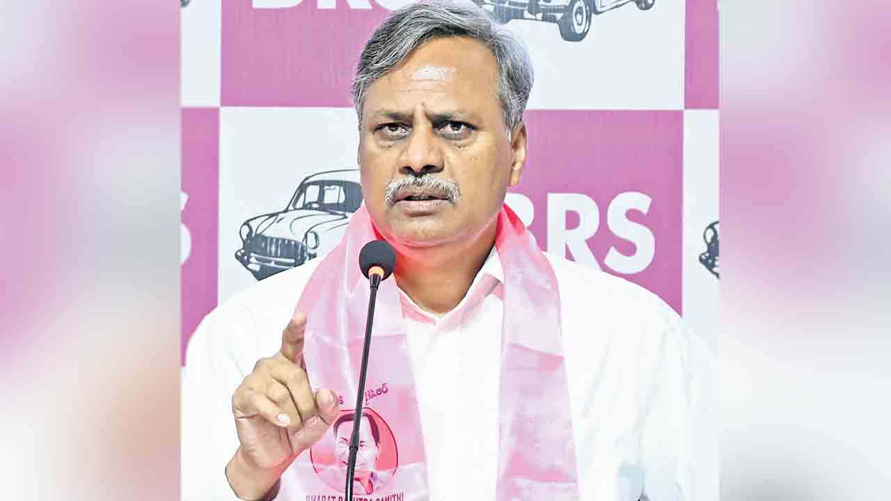 బీఆర్‌ఎస్‌పై కాంగ్రెస్‌, బీజేపీ ఉమ్మడి కుట్రలు