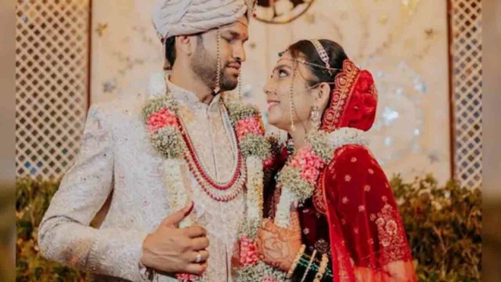 Pankaja Munde's Key Aide Ar