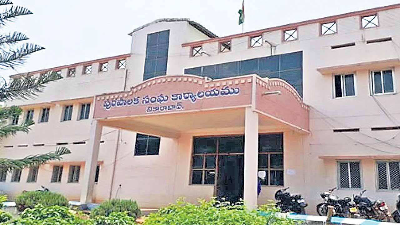 ఆశలు ఆవిరి