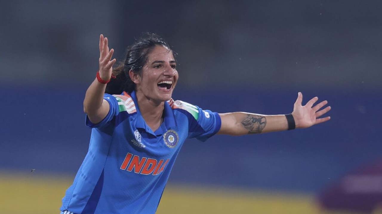 Renuka Singh | ఫాస్ట్‌ బౌలర్‌ రేణుకా సింగ్‌కు రూ.కోటి నజరానా ప్రకటించిన సర్కారు..!