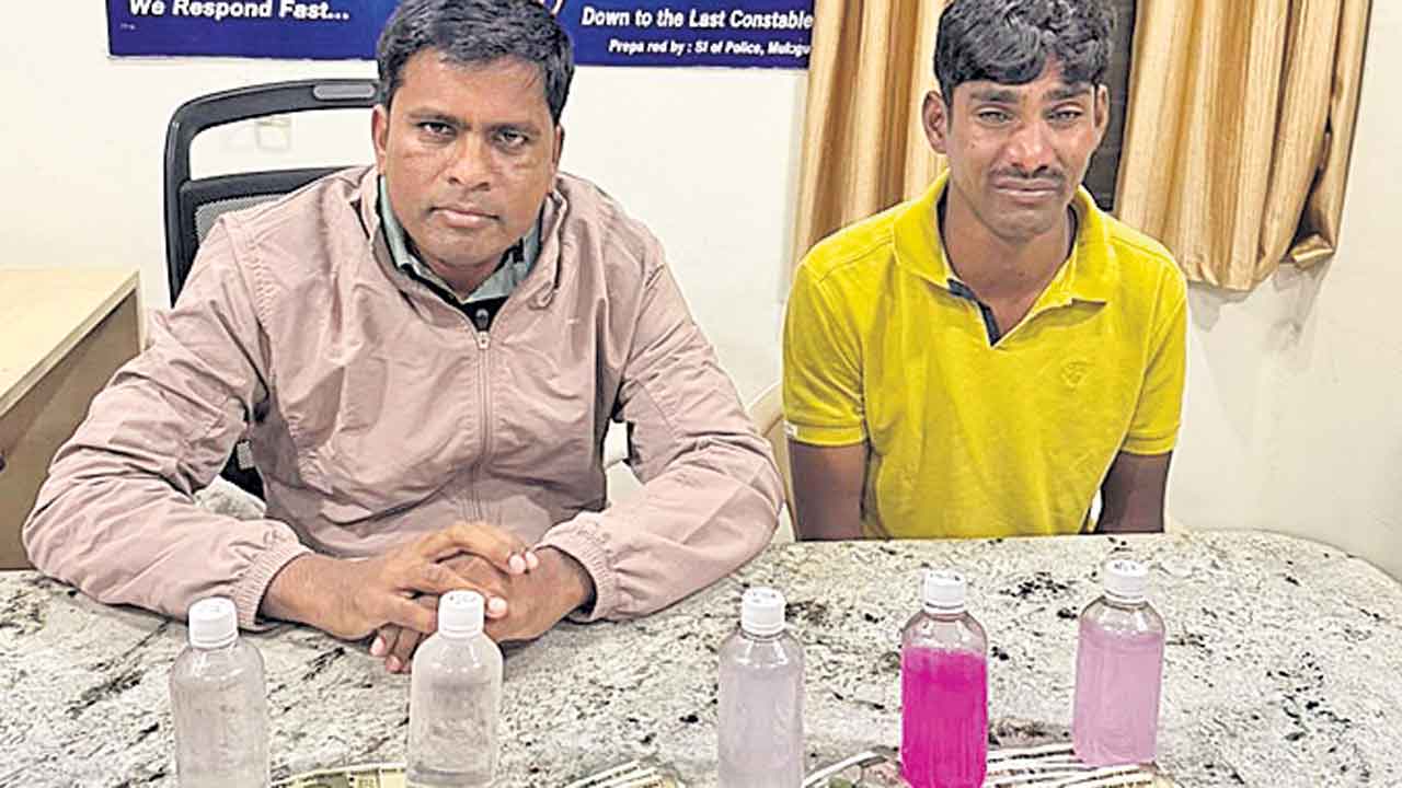 ఏసీబీకి చిక్కిన ములుగు ఎస్సై