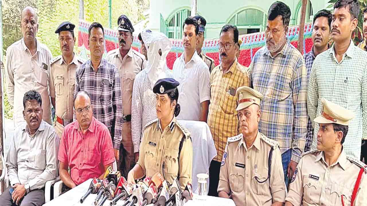 ఘరానా దొంగను పట్టుకున్న రైల్వే పోలీసులు