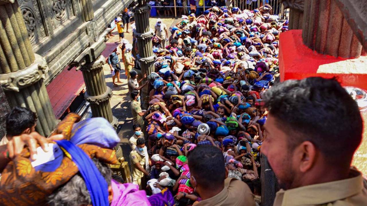 Sabarimala | శబరిమల ఆలయానికి పోటెత్తిన భక్తులు.. ఒకే రోజు 5.75లక్షల మందికి అయ్యప్ప దర్శనం..