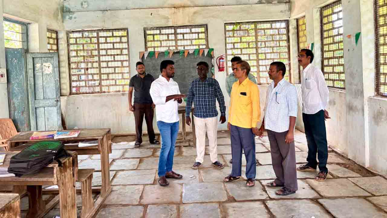 IDEAL Foundation | విద్యా సంస్థల అభివృద్ధికి ఐడీయల్ సంస్థ రూ. 10 లక్షలు వితరణ