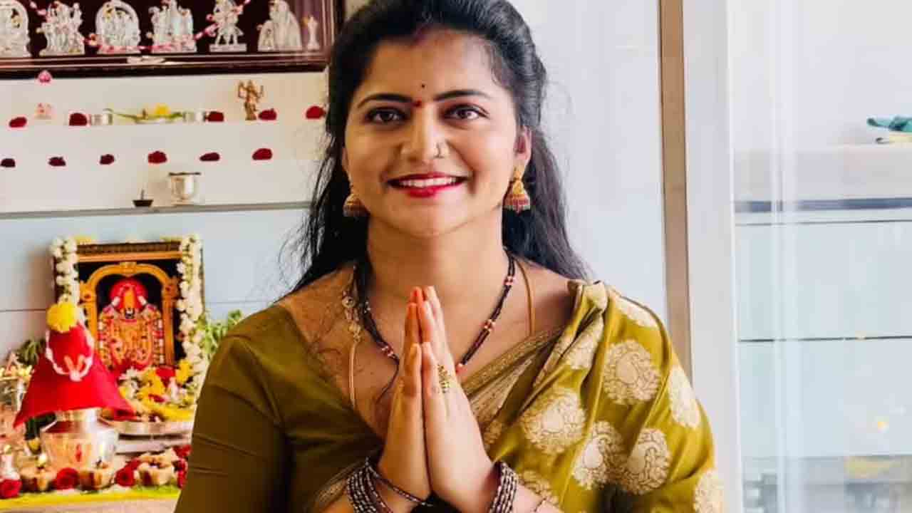 Shivajyothi | యాంకర్ శివజ్యోతి ఆధార్ బ్లాక్ వార్త ఫేక్.. ట్రోలింగ్‌పై టీటీడీ స్పష్టత?