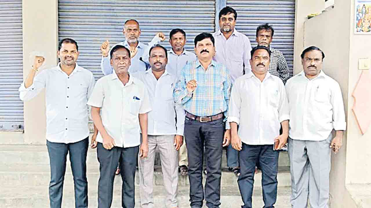 గుర్తింపు, ప్రాతినిధ్య సంఘాలతో కార్మికులకు నష్టం