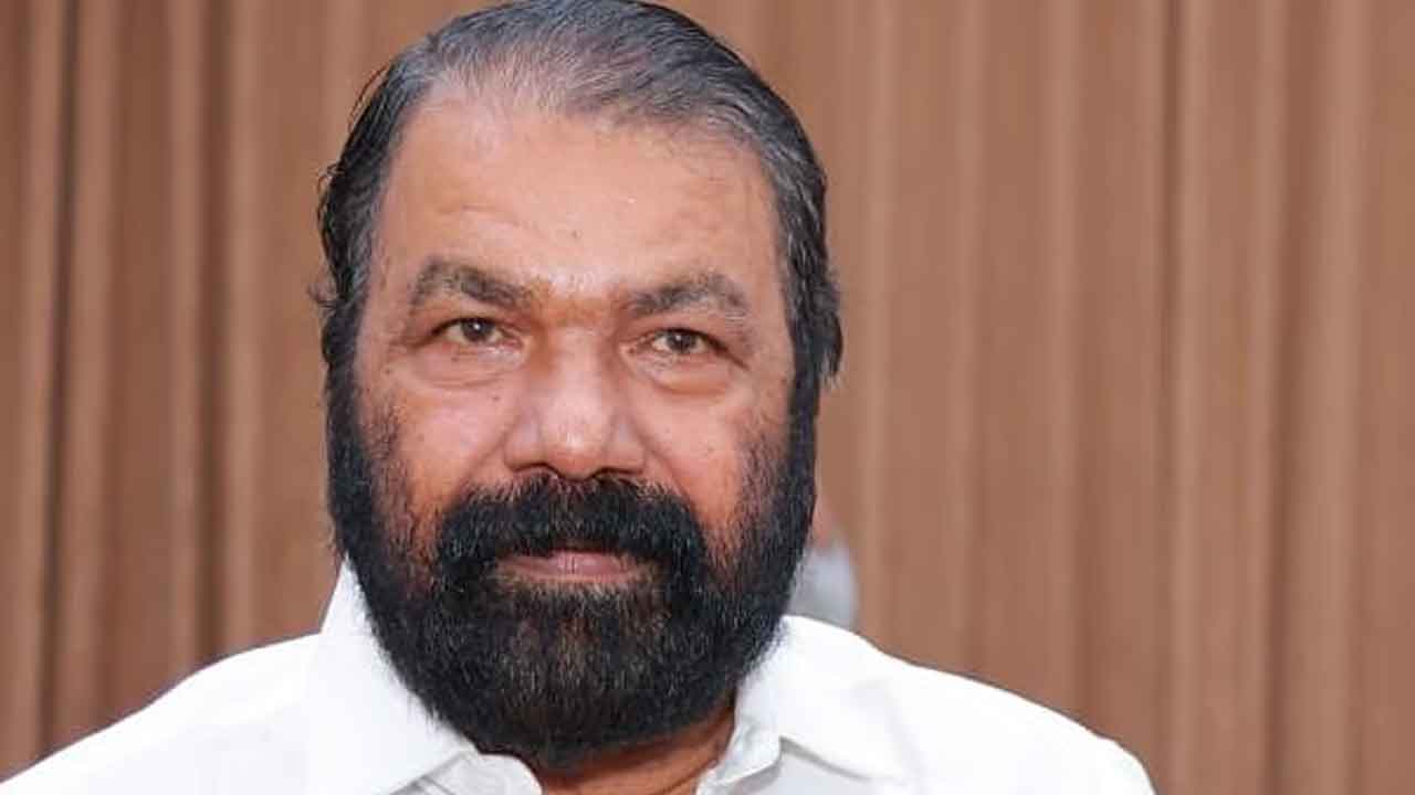 కేరళలో కార్మిక కోడ్‌లను అమలుచేయం: శివన్‌ కుట్టి