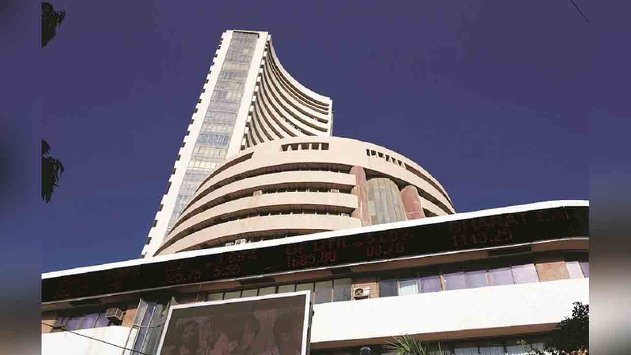 Stock market | ఆఖర్లో భారీగా షేర్ల కొనుగోళ్లు.. లాభాల్లో ముగిసిన స్టాక్ మార్కెట్‌