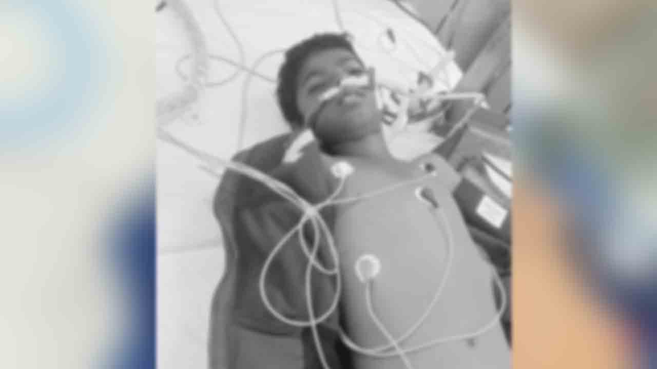 Gurukul student | సీఎం సొంత జిల్లాలో వైద్యం అందక గురుకుల విద్యార్థి మృతి.. ఆస్పత్రుల చుట్టూ తిరిగిన దక్కని ప్రాణం