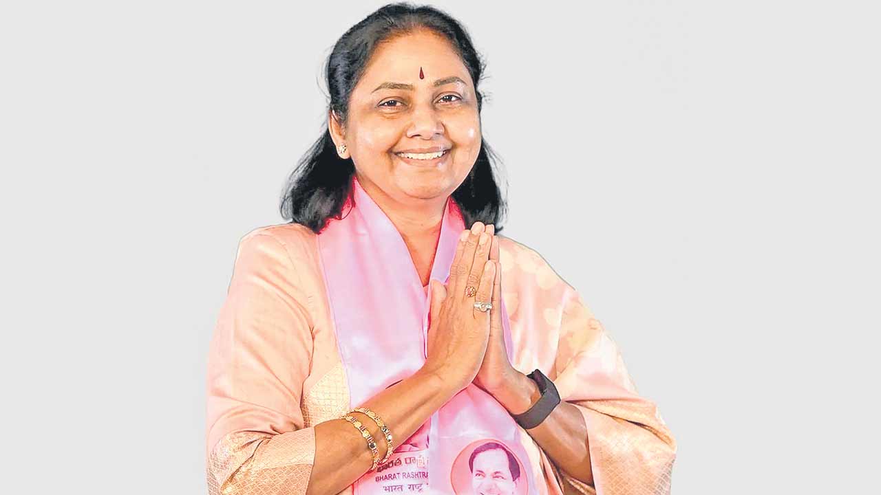 జూబ్లీహిల్స్‌లో కారు జోరు