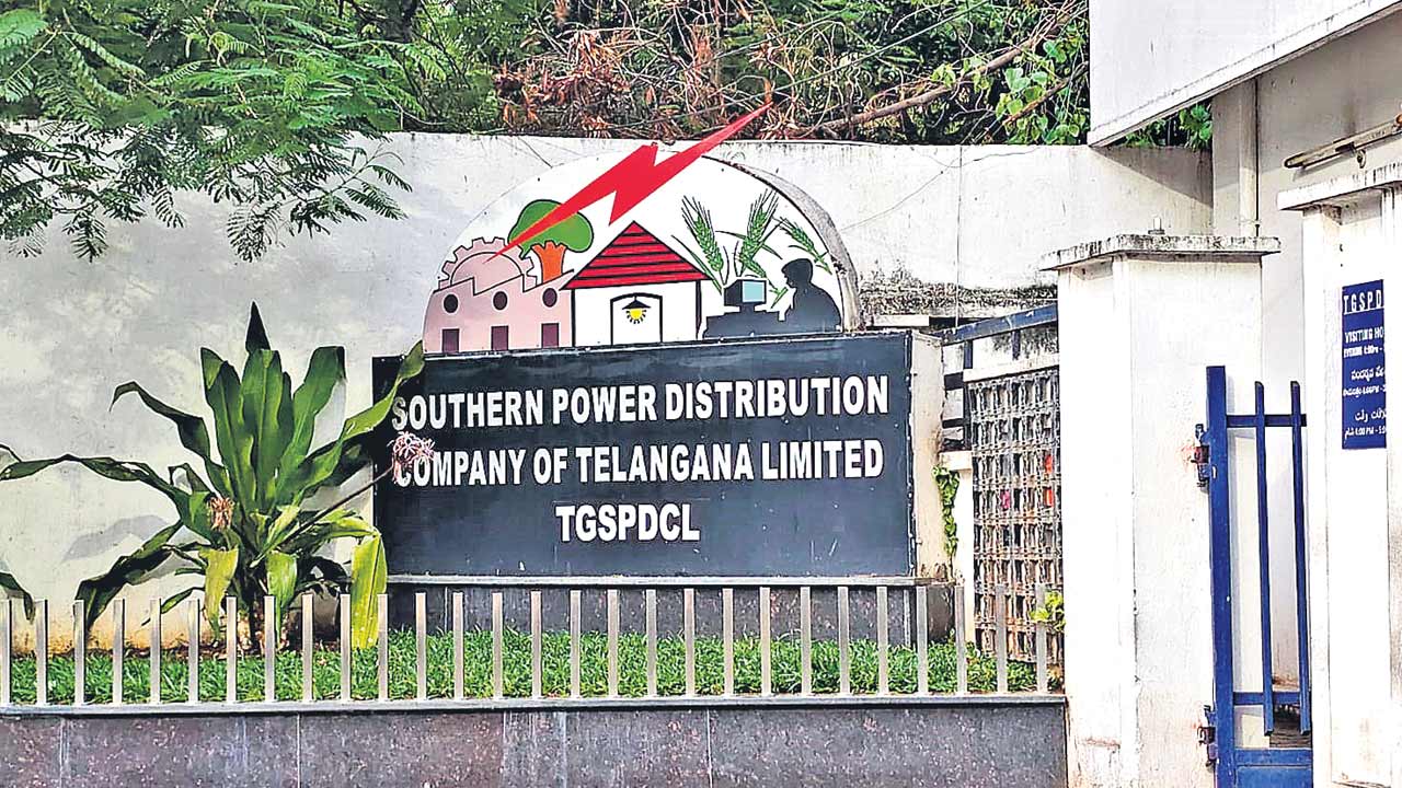 ఆ పోస్టు చాలా కాస్ట్‌!