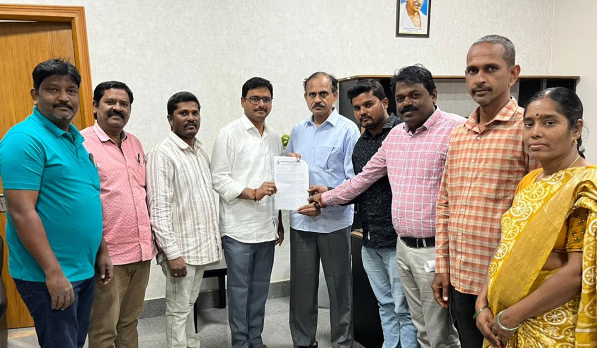 Accreditation Cards |  జర్నలిస్టులకు అక్రిడేషన్ కార్డులందజేయాలి.. టీడబ్ల్యూజేఎఫ్‌ డిమాండ్‌