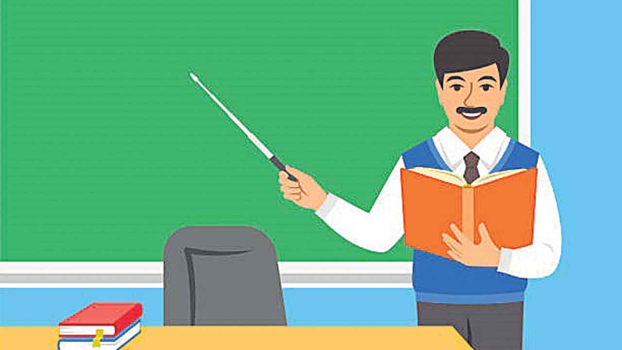 సహచర టీచర్లే పర్యవేక్షకులు!.. ముఖ్యమంత్రి ఆధీనంలోని విద్యాశాఖ వింత నిర్ణయం