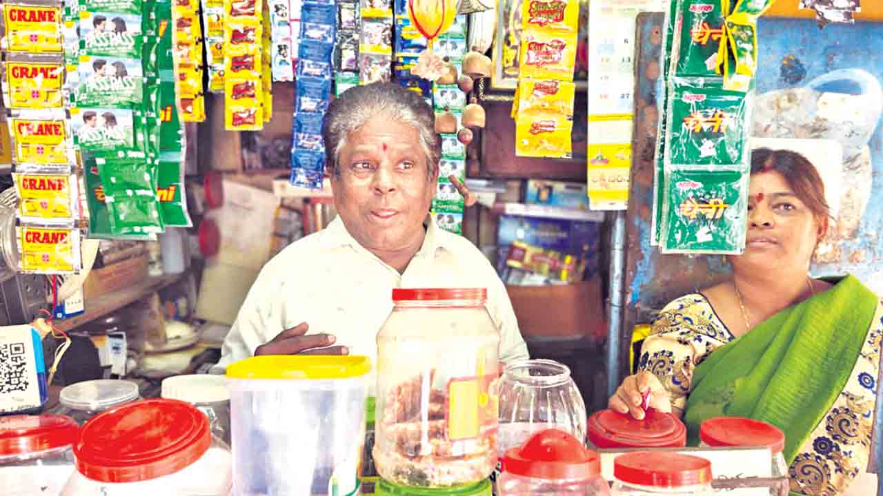 దొంగలు వడ్డంక ఆర్నెళ్లకైనా..