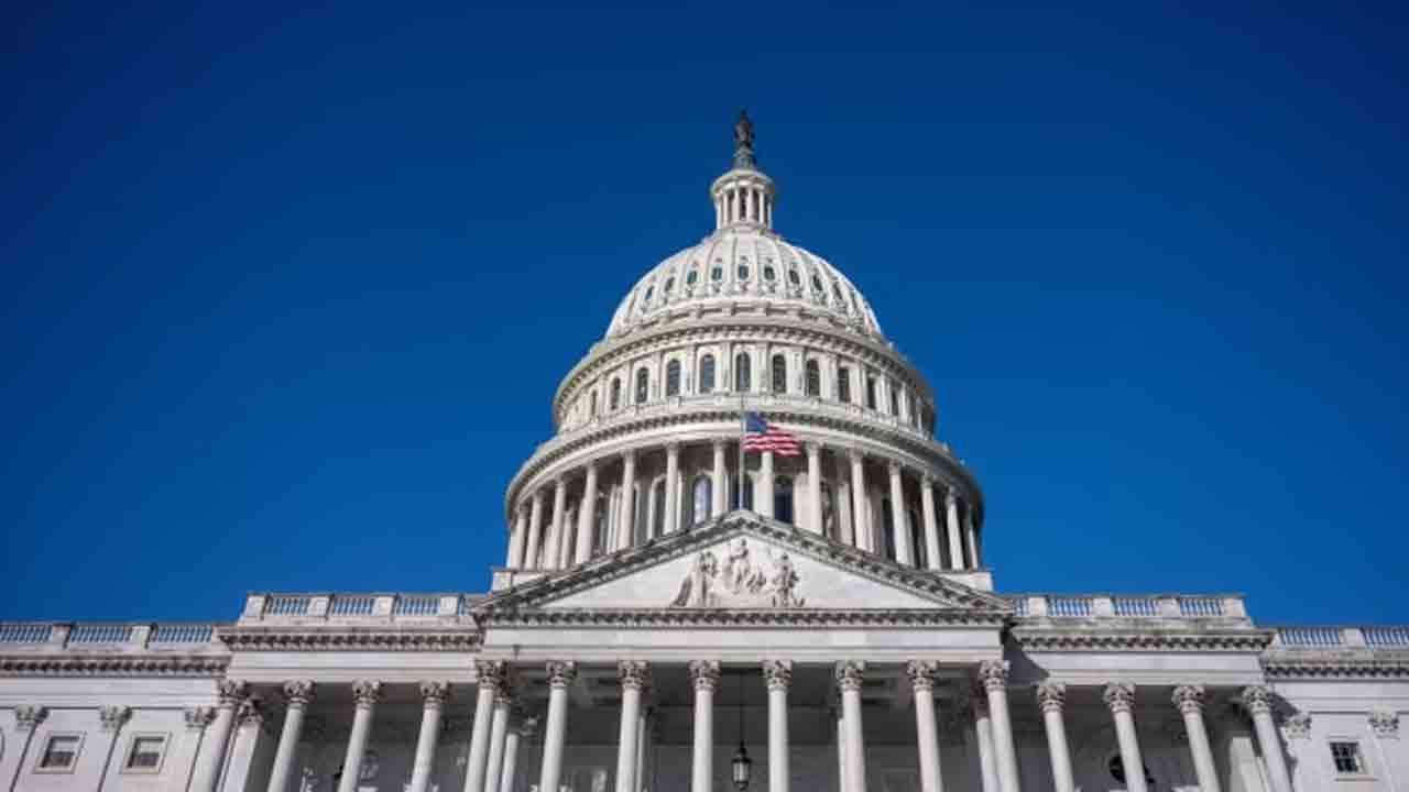 US Shutdown | ముగింపు దిశగా అమెరికా షట్‌డౌన్‌.. సెనేట్‌లో కీలక బిల్లుకు ఆమోదం