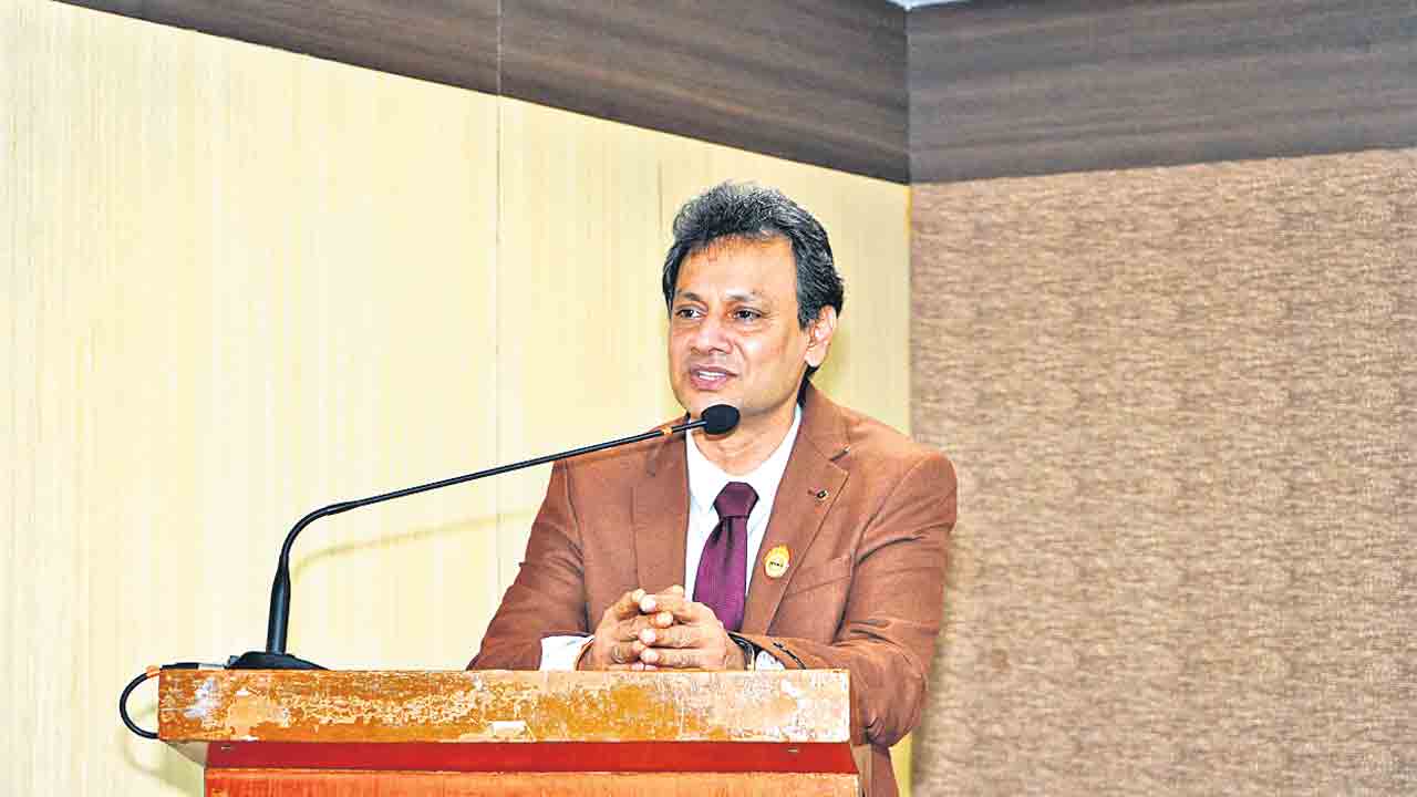 టెక్నాలజీతో పౌల్ట్రీకి లాభాలు