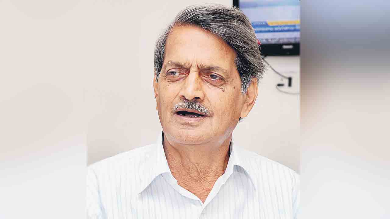 నీళ్ల సారు సేవలు చిరస్మరణీయం.. కేటీఆర్‌