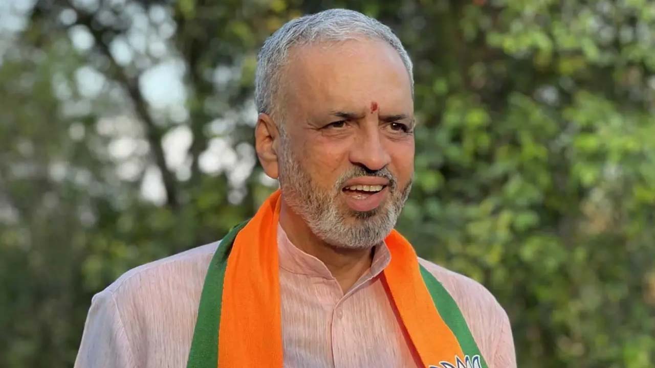 National Anthem | బ్రిటిష్‌ అధికారిని స్వాగతించేందుకు రాశారు..! జాతీయ గీతంపై బీజేపీ ఎంపీ వివాదాస్పద వ్యాఖ్యలు..!