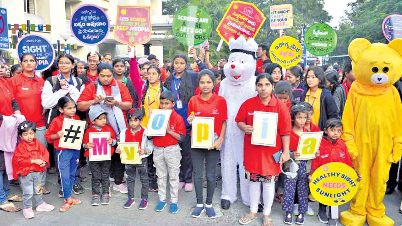 కంటి సమస్యలపై అవగాహన అవసరం