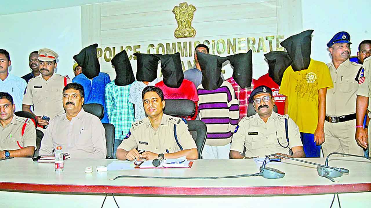 మోస్ట్‌ వాంటెడ్‌ సూరి గ్యాంగ్‌ అరెస్ట్‌