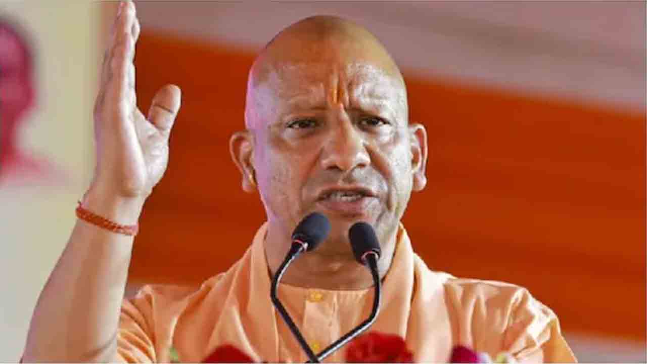 Yogi Adityanath | అన్ని విద్యాసంస్థల్లో వందేమాతరం తప్పనిసరి.. యూపీ సీఎం ప్రకటన