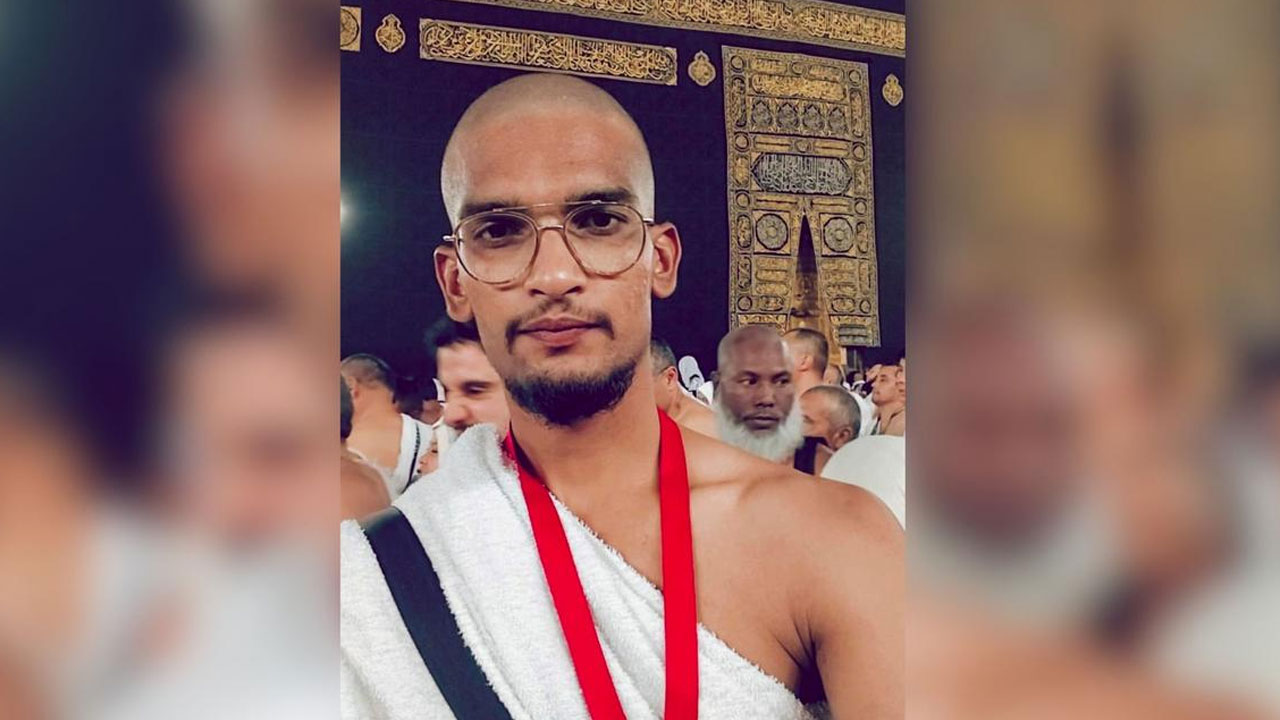 Abdul Shoeb Mohammed: నిద్ర‌ప‌ట్ట‌లేదు.. సీటు మారాడు.. ఆ ప్ర‌మాదంలో అత‌న్కొడే మిగిలాడు