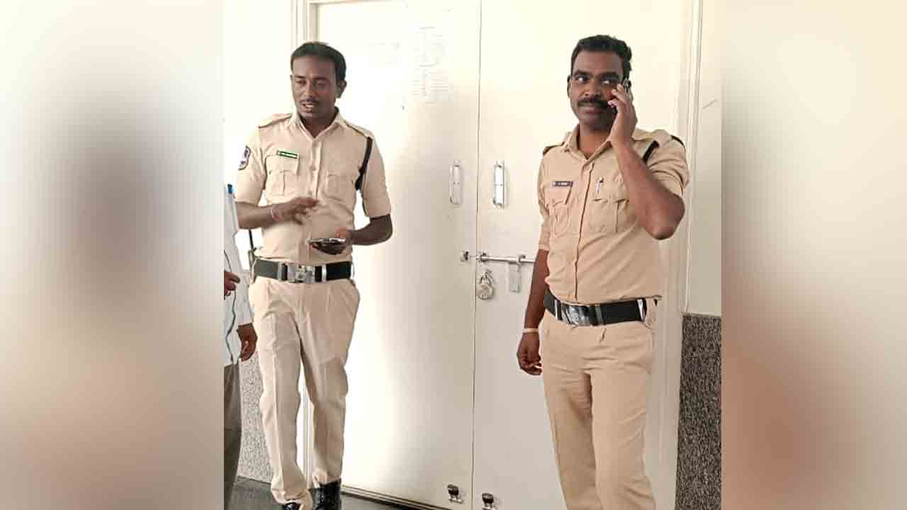 ACB rides | నిజామాబాద్ మున్సిపల్ కార్పొరేషన్‌లో ఏసీబీ తనిఖీలు