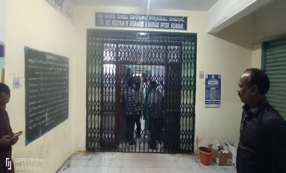 ACB Raids | నిజామాబాద్‌ అర్బన్ సబ్ రిజిస్టర్ కార్యాలయంలో ఏసీబీ సోదాలు