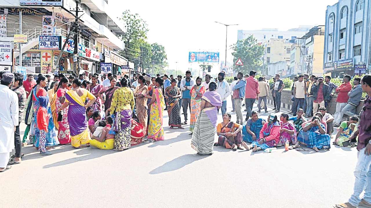 వైద్యుడి నిర్లక్ష్యానికి బాలుడు బలి