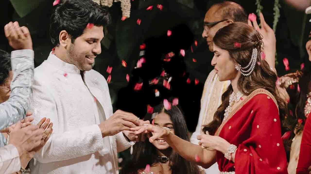 Allu Sirish Engagement | అల్లు ఫ్యామిలీ వేడుకలో మెగా కుటుంబం సందడి.. ఫొటోలు చూశారా!