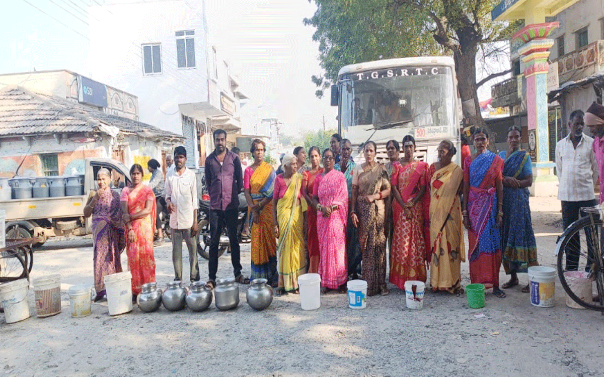 Aleru Rural : మంచినీళ్ల కోసం రోడ్డుపై మ‌హిళ‌ల నిర‌సన‌