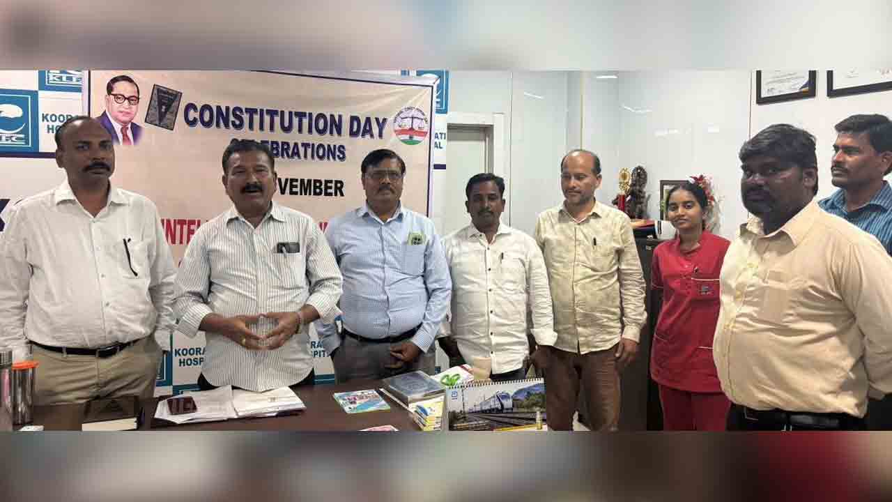 Indian Constitution భారత రాజ్యాంగంతో అందరికి సమాన హక్కులు : కూరపాటి రమేశ్‌