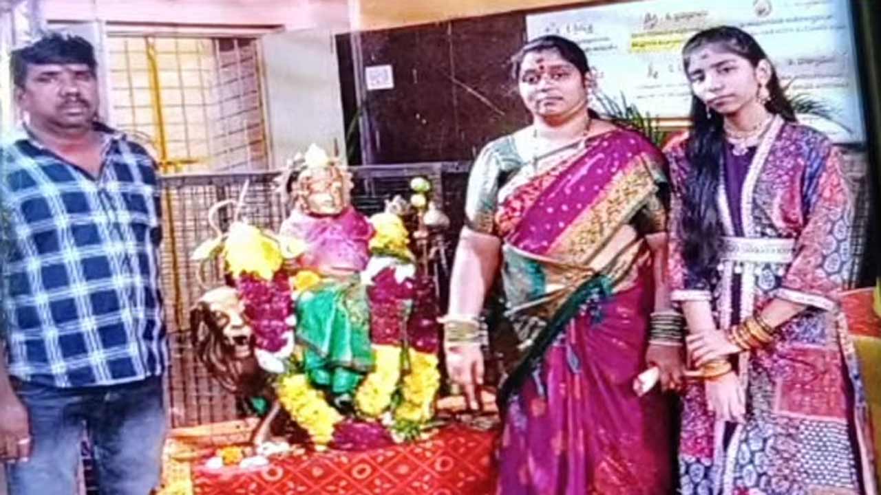 Hyderabad | ఒకే ఇంట్లో ముగ్గురు బలవన్మరణం.. మూఢనమ్మకాలే కారణమని అనుమానాలు!