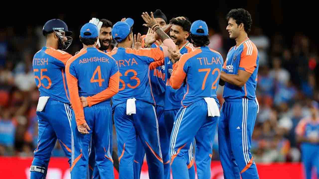 IND vs AUS | అక్షర్ పటేల్‌కు తొలి వికెట్‌.. పవర్ ప్లేలో ఆస్ట్రేలియా స్కోర్..!