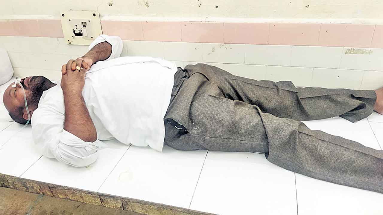 బీఆర్‌ఎస్‌ నేత ఆత్మహత్యాయత్నం