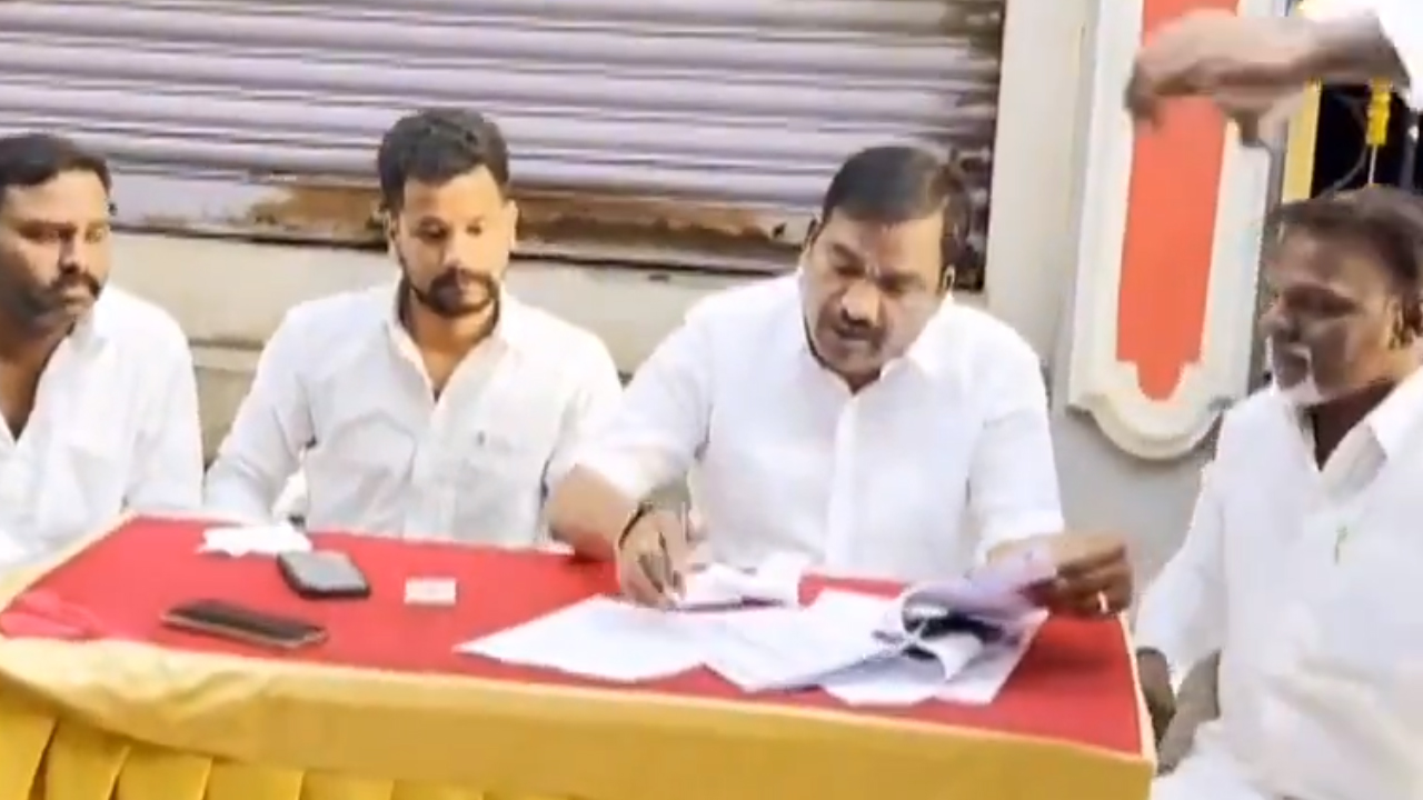 Jubilee Hills Bypoll | నాన్‌లోకల్‌ నాయకులపై ఎన్నికల సంఘం సీరియస్‌.. కాంగ్రెస్‌ ఎమ్మెల్యేలు, ఎమ్మెల్సీపై చర్యలకు ఆదేశం