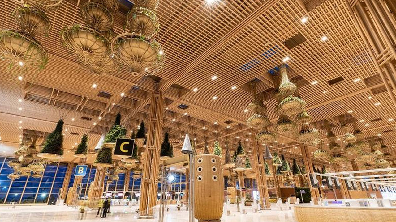Bengaluru Airport: బెంగుళూరు విమానాశ్ర‌యంలో న‌మాజ్ .. క‌ర్నాట‌క ప్ర‌భుత్వాన్ని నిల‌దీసిన బీజేపీ