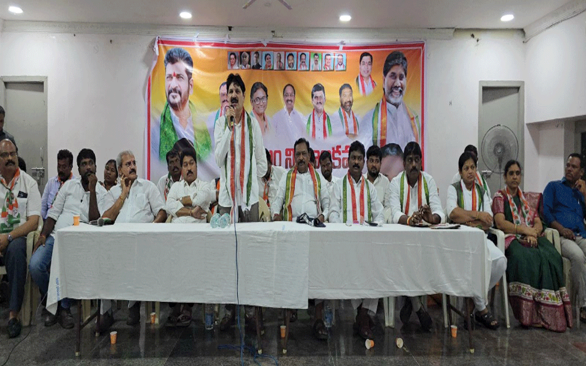 Bhadrachalam : ఎమ్మెల్యే వెంక‌ట్రావు vs పొదెం వీరయ్య.. సర్పంచ్‌ అభ్యర్ధి ఎంపికలో పొసగని ఏకాభిప్రాయం