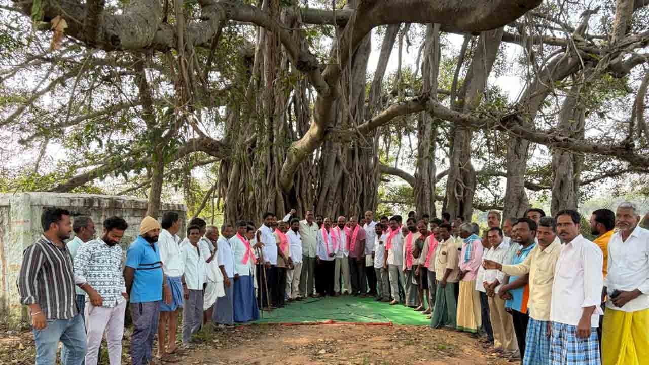 BRS | ప్రతి గ్రామంలో బీఆర్‌ఎస్‌ అభ్యర్థిని సర్పంచ్‌గా గెలిపించుకోవాలి : బీఆర్‌ఎస్‌ నేతలు