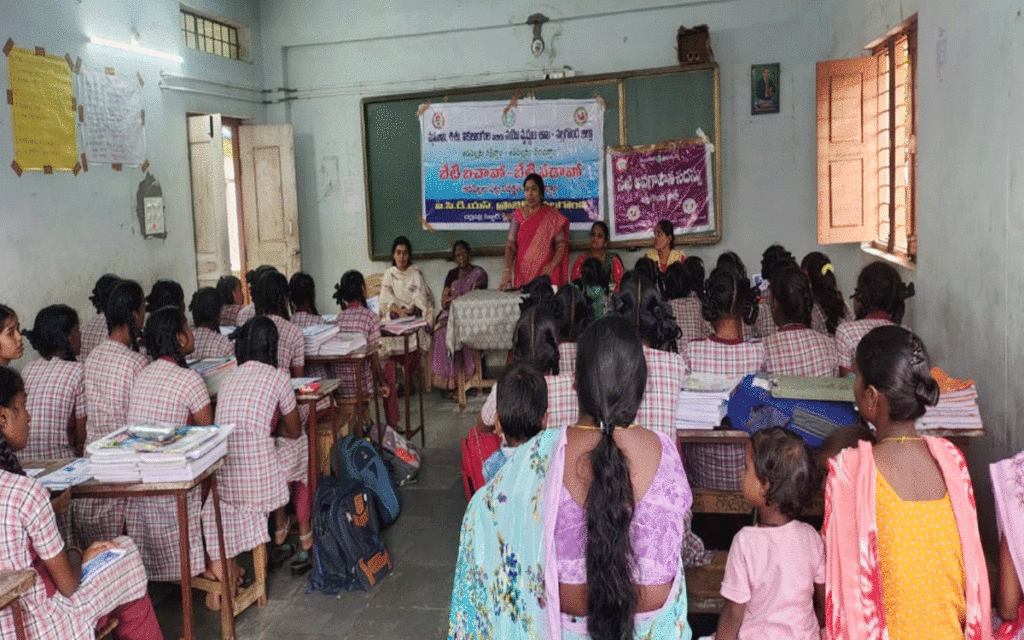 Nilagiri : బాల్య వివాహాల నివార‌ణ‌కై అవగాహన కల్పించాలి : సీడీపీఓ తూముల నిర్మల