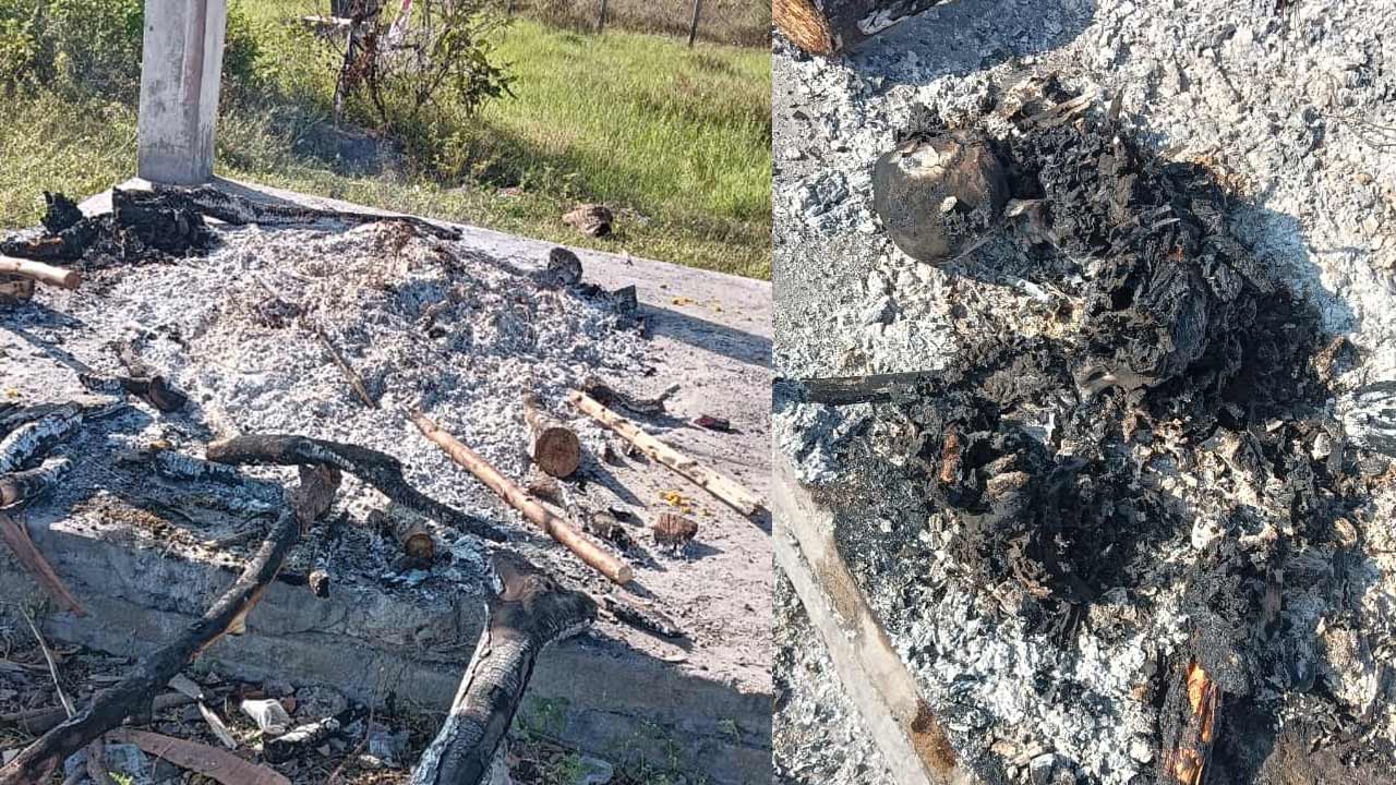 Medak | చితిలో నుంచి శవాన్ని లాగేసి.. చితాభస్మం ఎత్తుకెళ్తున్న దుండగులు.. చేగుంటలో కలకలం