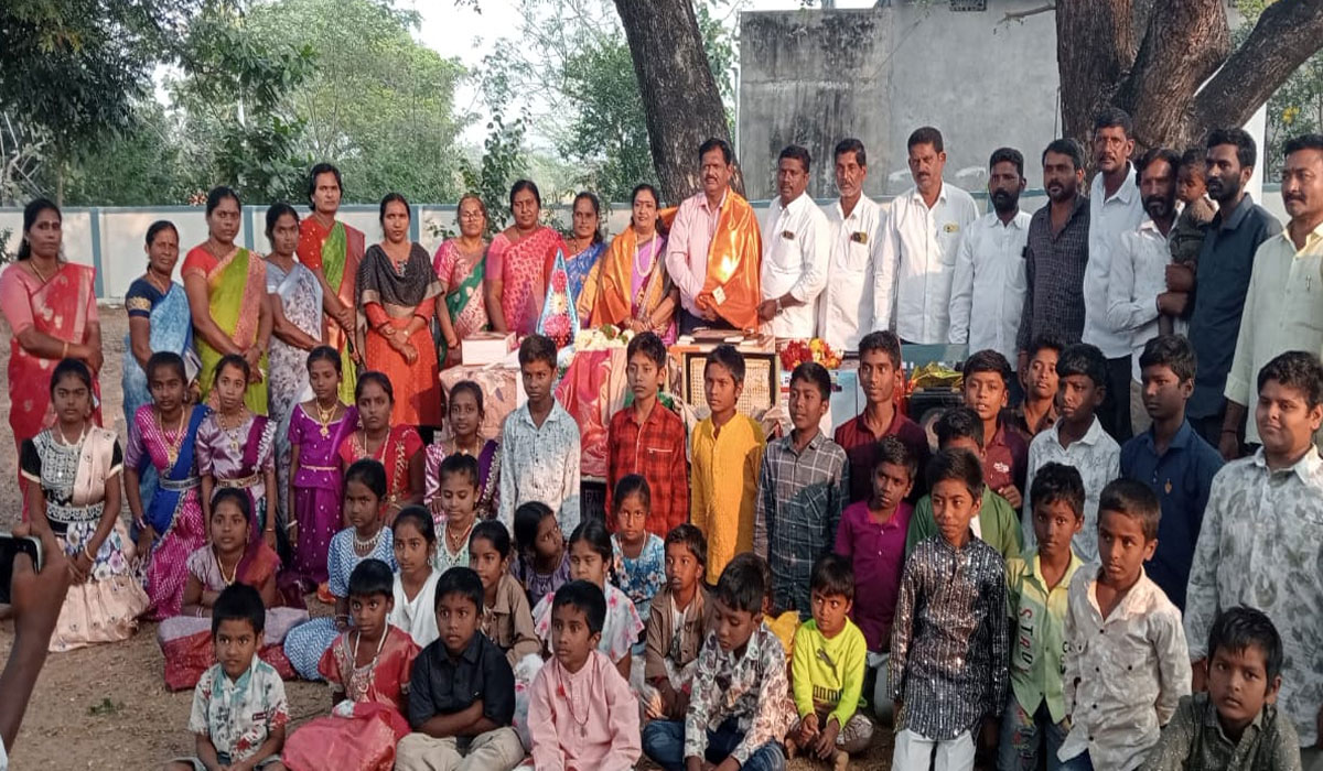 chigurumamidi | గాగిరెడ్డి పల్లెలో ఉద్యోగ విరమణ పొందుతున్న ప్రధానోపాధ్యాయుడికి సన్మానం