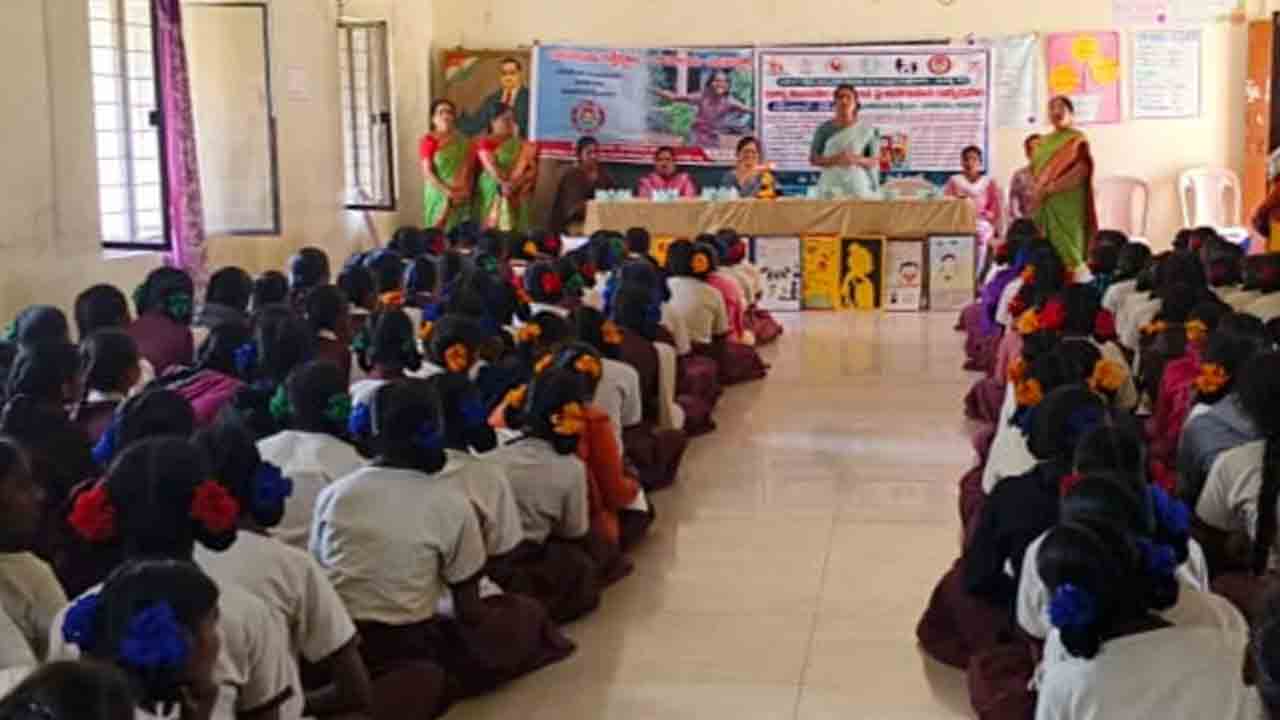 Child marriages | బాల్య వివాహాల నిర్మూలనకు కృషి చేయాలి : విజయలక్ష్మి