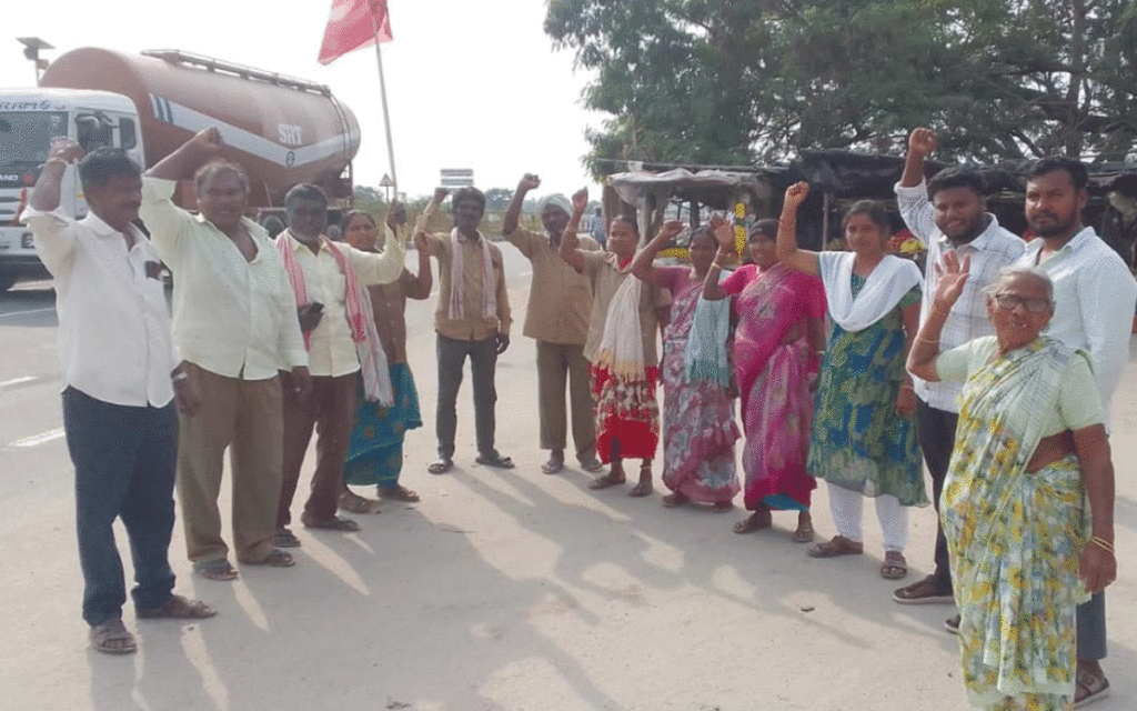 Kattangur : లేబర్ కోడ్స్ అమలు నోటిఫికేషన్ రద్దు చేయాలి : పొన్న అంజయ్య