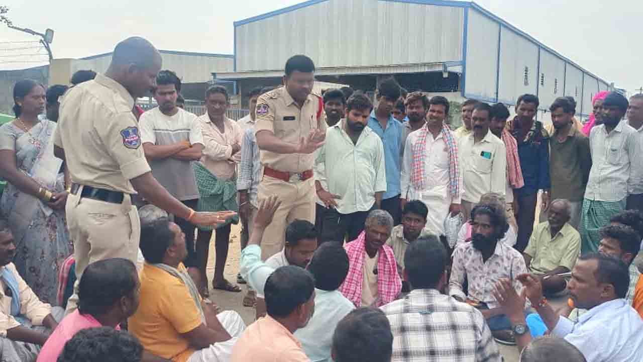 అధికారులపై కన్నెర్ర